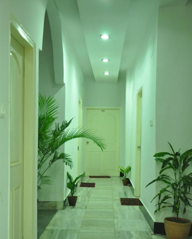 Hotel Kiran Palace Waranasi Zewnętrze zdjęcie